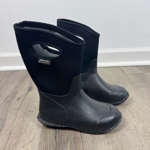 Bogs Other - Bogs Durham Solid Winter Boots Kids Size 1 Black Neoprene Waterproof Pull On
